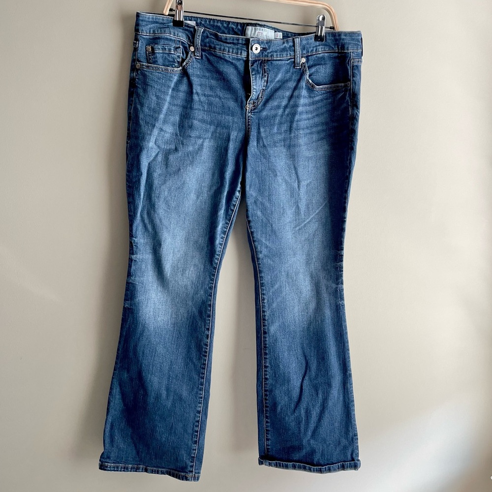 torrid Women's Boot Cut Jeans - Medium Blue Wash